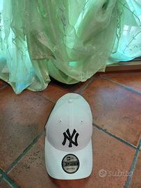 Cappello new era ecc