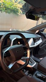 Audi Q4 etron 40 business advance