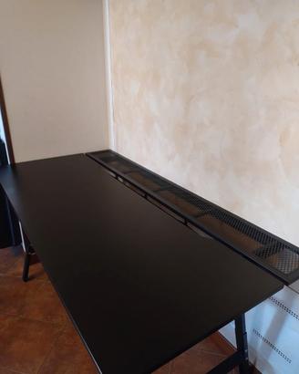 Scrivania da Gaming IKEA UTESPELARE – Come Nuova!