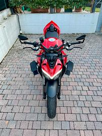 Ducati Streetfighter V2