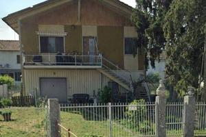 Villa di 170 m² con 5 locali e box auto a Zeme