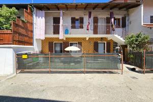 CASA SEMINDIPENDENTE A MAZZÈ
