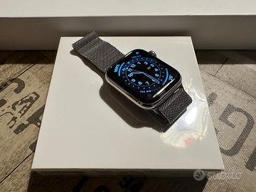 coppia Apple Watch 44 e 40