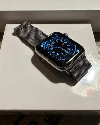 coppia Apple Watch 44 e 40