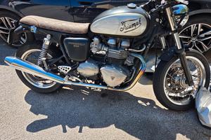 Triumph Thruxton 900 Custom