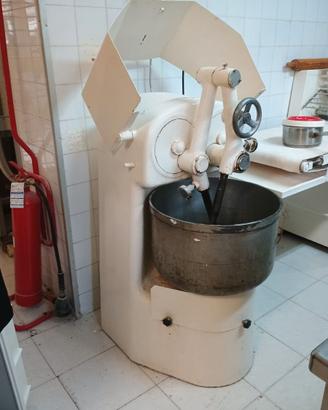 Impastatrice a Bracci Tuffanti Professionale