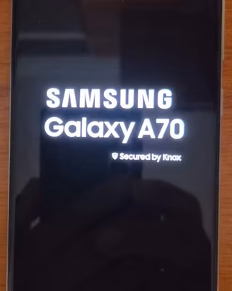 Samsung Galaxy A70 128GB White + Scatola e Cover