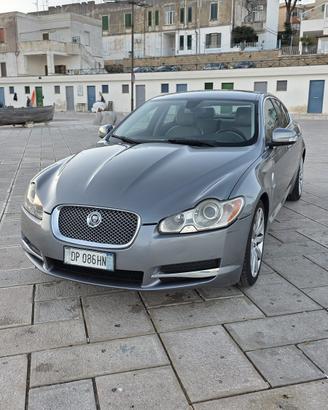 Jaguar XF 2,7cc V6 2008 motore rotto