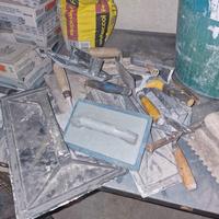 attrezzi per muratore 