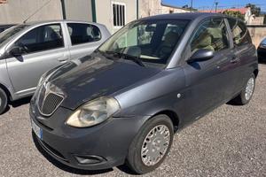 Lancia Ypsilon 1.2 16V Platino