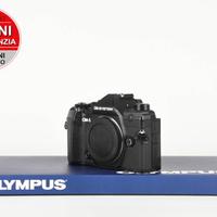 Olympus OM System OM-5 USATO GARANTITO PER DUE ANN
