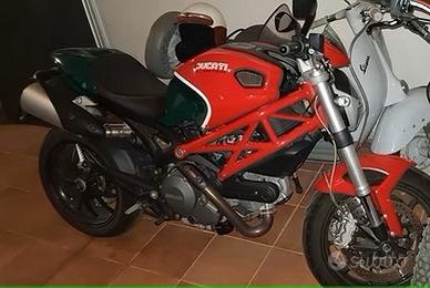 Ducati Monster 796+ Mike Hailwood come nuova