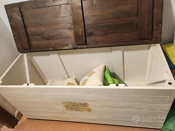 Baule legno rifinito artigianalmente