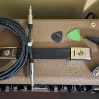 Chitarra acustica+ampl+mic+kit accessori. Lampo!