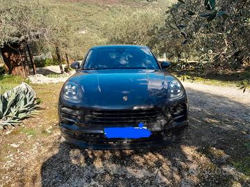 Porsche macan 2.0 benz