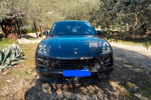 Porsche macan 2.0 benz