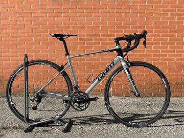 GIANT Defy Compact 1 tg. M