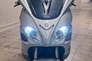 Piaggio X9 500