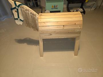 cavallo di legno
