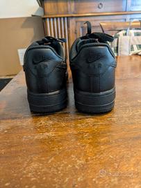 NIKE Air Force 1 BLACK misura: 41