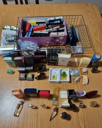 Lotto miniature profumi da collezione privata