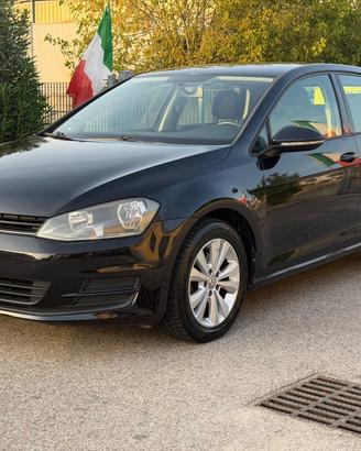 Volkswagen Golf 1.6 TDI DPF Highline