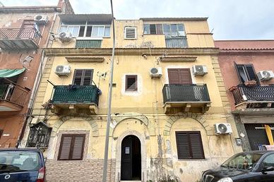 2 LOCALI A PALERMO