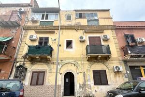 2 LOCALI A PALERMO