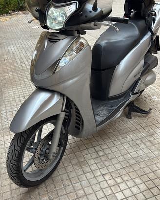 Honda SH 300