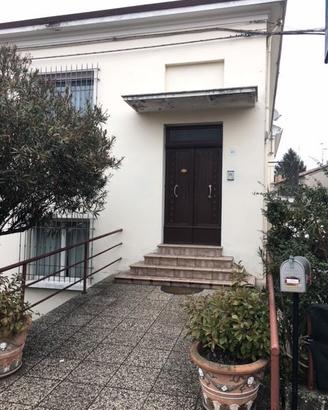 Camere per lavoratori "tutto compreso"