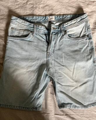 Bermuda in jeans Pull&Bear lavaggio chiaro