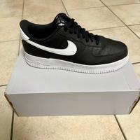 Nike Air Force 1 ‘07 - nere e bianche