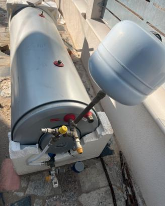 Solare termico Unical da 300 litri mai usato