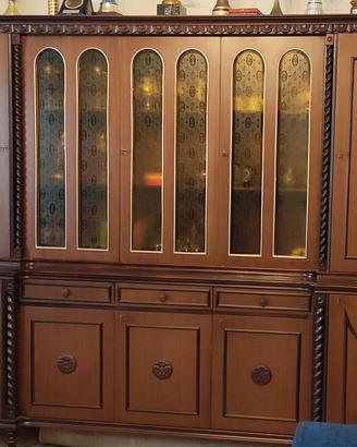 Mobile in legno massiccio 