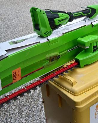 Tagliasiepi Greenworks (batteria esclusa)