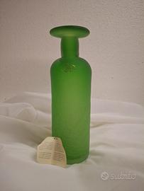 Vaso verde in vetro di murano