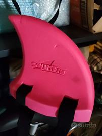 pinna da squalo galleggiante