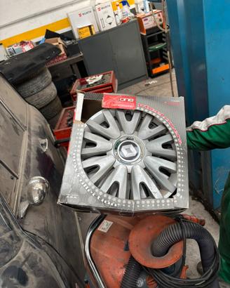 Borchie cerchio renault 13”
