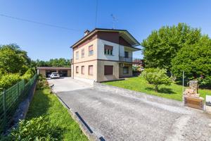 Appartamento in Villa bifamiliare con giardino ...