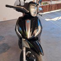 Piaggio Beverly 350