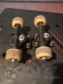 Due truck per skateboard e 4 ruote 5 Euro