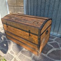Baule antico a botte in legno e ferro – Primi '900
