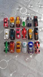Lotto n. 18 modellini Hotwheels 