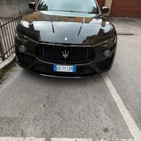 Maserati levante 350cv benzina