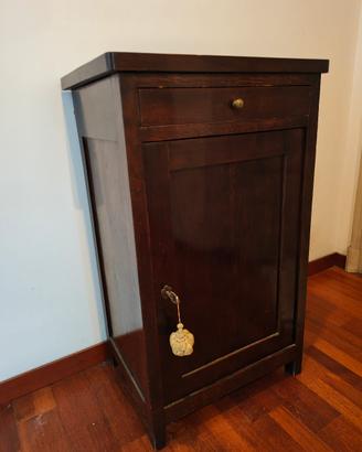 mobiletto in legno antico arte povera 900