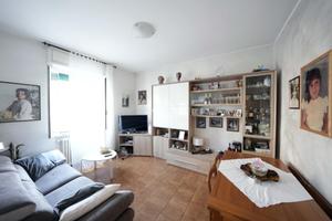 3 LOCALI A VERANO BRIANZA