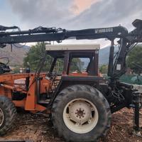 Trattore forestale con gru hiab