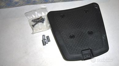 PIASTRA BAULETTO ZIP PIAGGIO 272622
