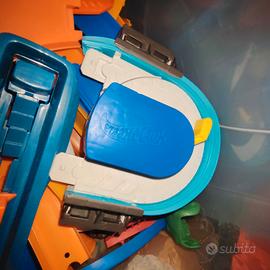 HotWEELS tantissimi pezzi di misure e forme piste