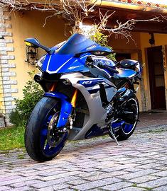 Si vende Yamaha YZF-R1 2016